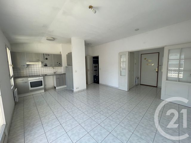 Appartement F2 à louer - 2 pièces - 44.33 m2 - SAVIGNY SUR ORGE - 91 - ILE-DE-FRANCE - Century 21 Accord Immobilier