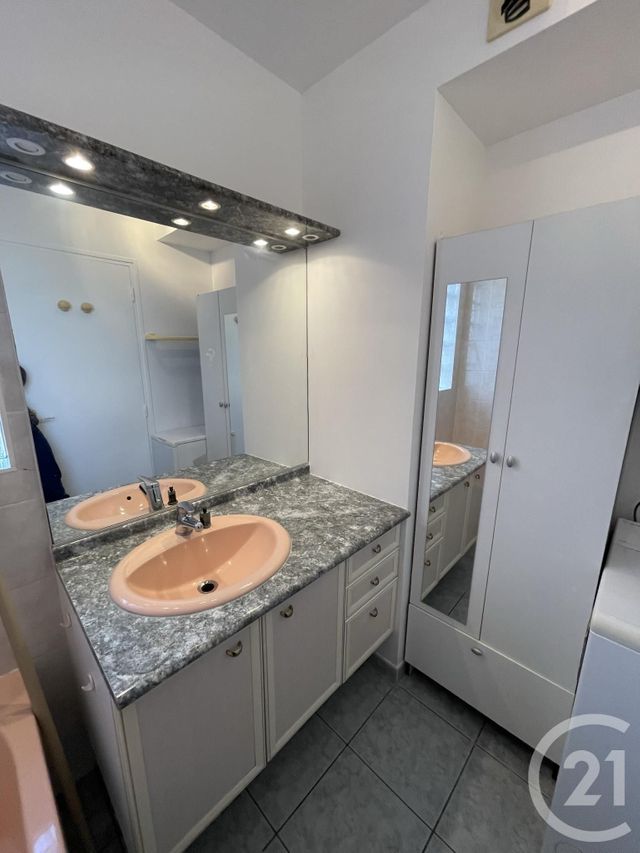 Appartement F2 à louer - 2 pièces - 42.0 m2 - SAVIGNY SUR ORGE - 91 - ILE-DE-FRANCE - Century 21 Accord Immobilier