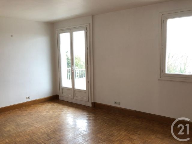 Appartement F3 à louer - 3 pièces - 58.0 m2 - SAVIGNY SUR ORGE - 91 - ILE-DE-FRANCE - Century 21 Accord Immobilier
