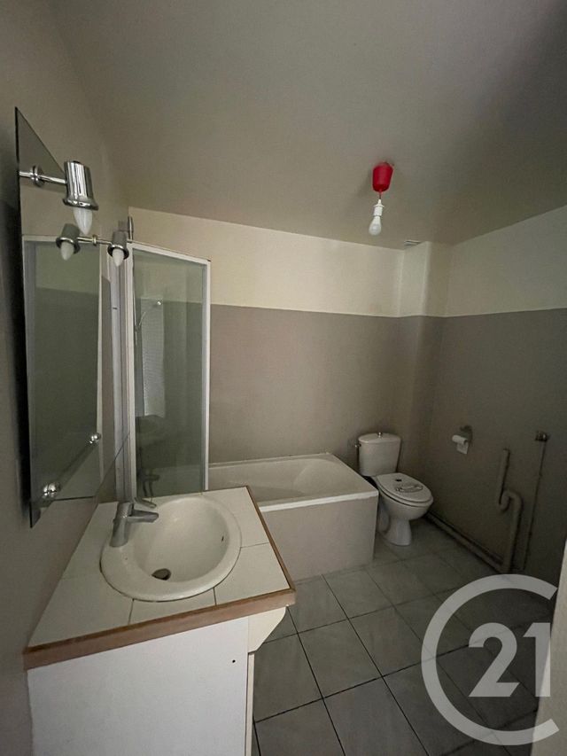 Appartement F2 à louer - 2 pièces - 40.96 m2 - SAVIGNY SUR ORGE - 91 - ILE-DE-FRANCE - Century 21 Accord Immobilier