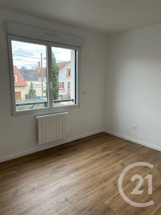 maison à louer - 4 pièces - 91.07 m2 - STE GENEVIEVE DES BOIS - 91 - ILE-DE-FRANCE - Century 21 Accord Immobilier