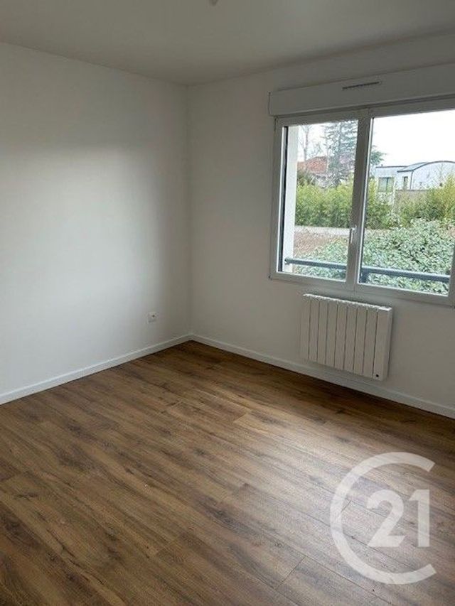 maison à louer - 4 pièces - 91.07 m2 - STE GENEVIEVE DES BOIS - 91 - ILE-DE-FRANCE - Century 21 Accord Immobilier