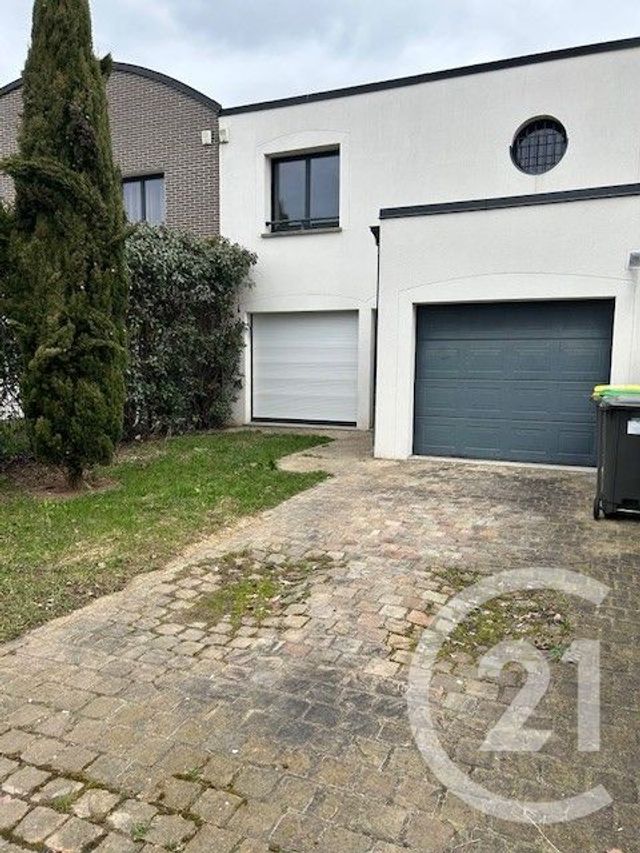 maison à louer - 4 pièces - 91.07 m2 - STE GENEVIEVE DES BOIS - 91 - ILE-DE-FRANCE - Century 21 Accord Immobilier