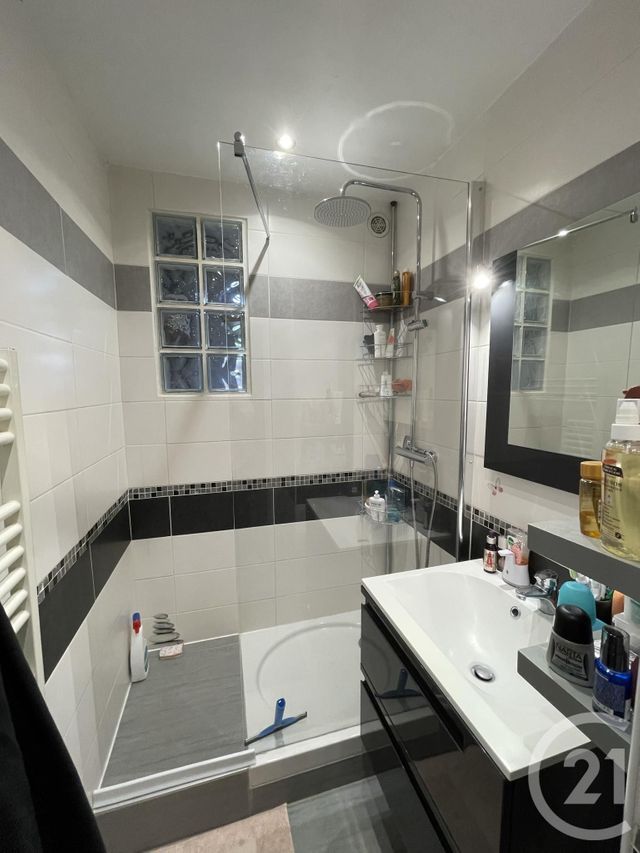 Appartement F3 à vendre - 3 pièces - 59.02 m2 - VIRY CHATILLON - 91 - ILE-DE-FRANCE - Century 21 Accord Immobilier