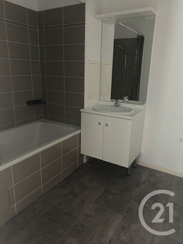 Appartement F2 à louer - 2 pièces - 46.53 m2 - ARPAJON - 91 - ILE-DE-FRANCE - Century 21 Accord Immobilier
