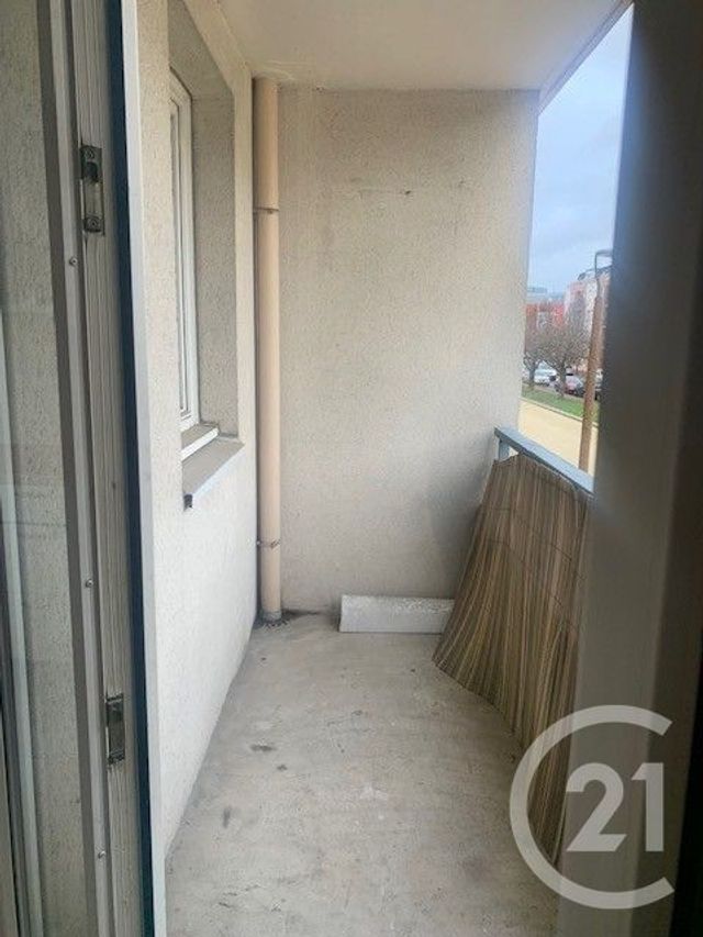 Appartement F2 à louer - 2 pièces - 42.5 m2 - EVRY - 91 - ILE-DE-FRANCE - Century 21 Accord Immobilier