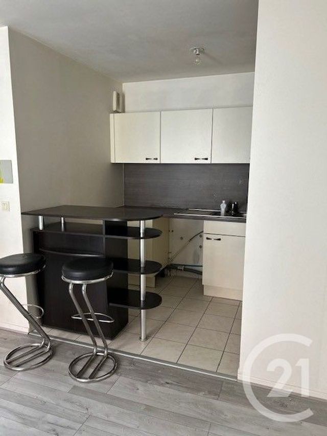 Appartement à louer - 2 pièces - 37.83 m2 - CORBEIL ESSONNES - 91 - ILE-DE-FRANCE - Century 21 Accord Immobilier