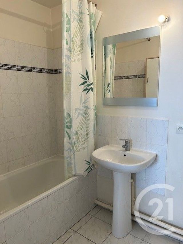 Appartement à louer - 2 pièces - 37.83 m2 - CORBEIL ESSONNES - 91 - ILE-DE-FRANCE - Century 21 Accord Immobilier