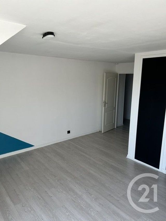 Appartement F1 à louer - 1 pièce - 28.6 m2 - GIF SUR YVETTE - 91 - ILE-DE-FRANCE - Century 21 Accord Immobilier