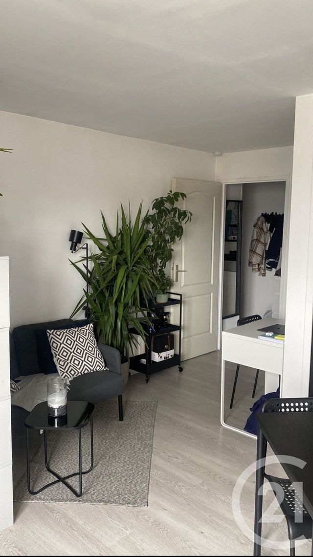 Appartement F1 à louer - 1 pièce - 28.6 m2 - GIF SUR YVETTE - 91 - ILE-DE-FRANCE - Century 21 Accord Immobilier